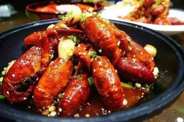 西安人气小龙虾地图：哪一家是你最爱的美味选择？